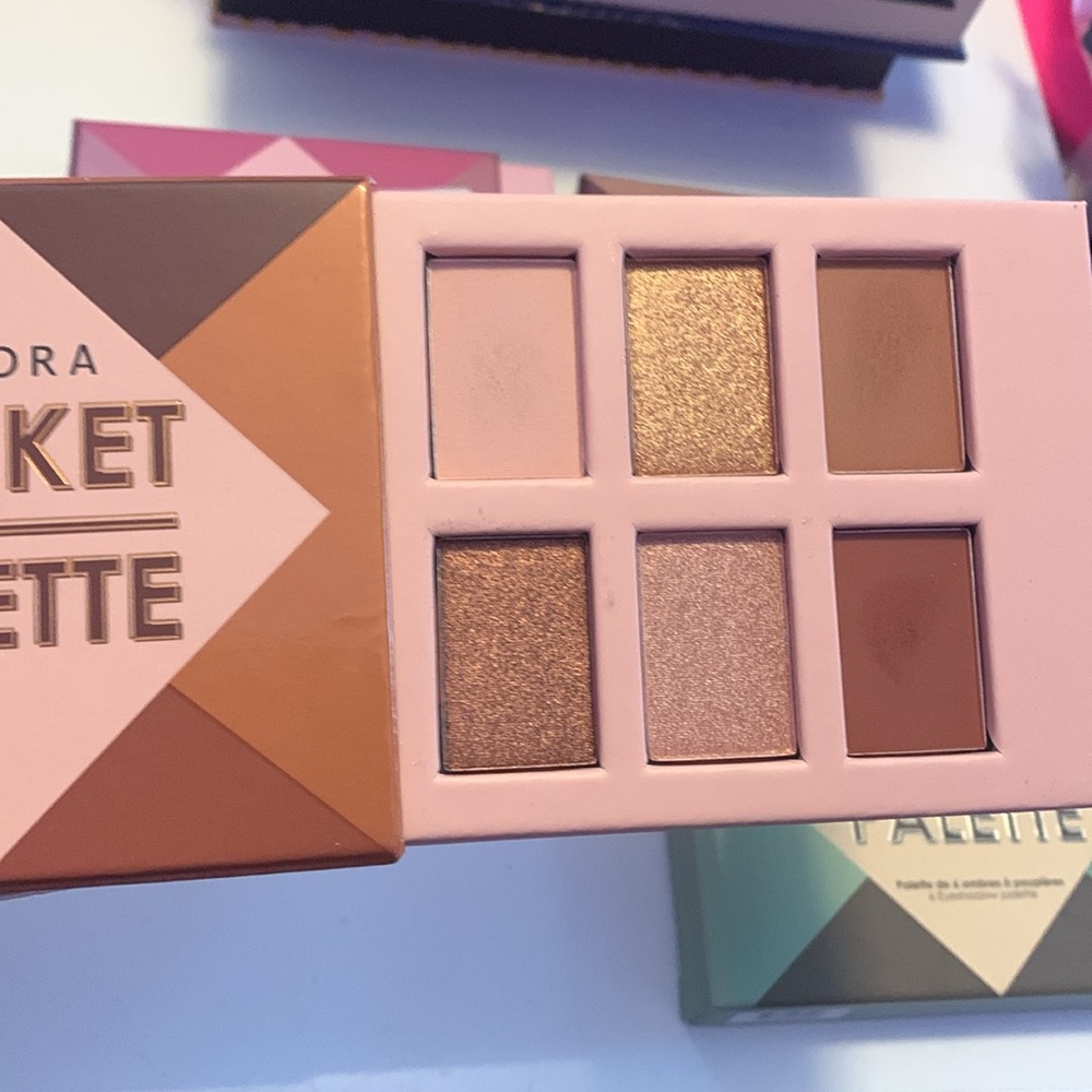 4 Sephora pocket eyeshadow palettes - Picture 5 of 7